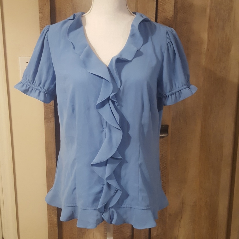 🔥Ruffle front blouse